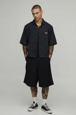 boohooMAN Chemise Courte Boxy À Rayures Monochromes Avec Empiècement Et Manches Courtes<Homme Chemises