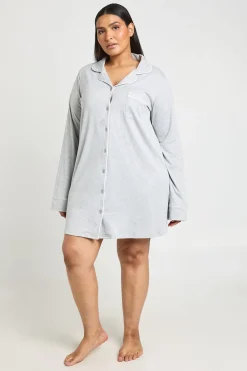 Chemise De Nuit Grande Taille À Manches Longues Avec Détail De Passepoil