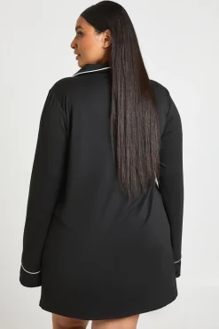 boohoo Chemise De Nuit Grande Taille À Manches Longues Avec Détails De Passepoil<Femme Pyjamas
