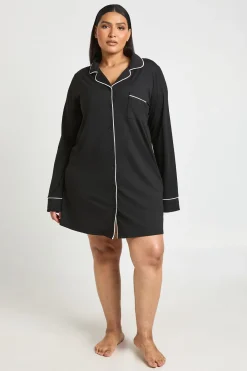 boohoo Chemise De Nuit Grande Taille À Manches Longues Avec Détails De Passepoil<Femme Pyjamas