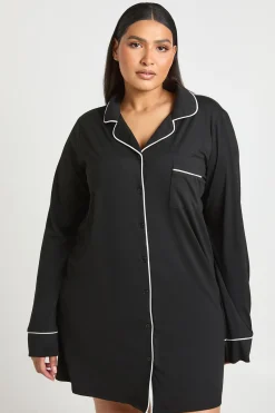 boohoo Chemise De Nuit Grande Taille À Manches Longues Avec Détails De Passepoil<Femme Pyjamas