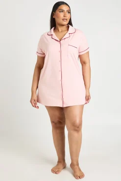 Chemise De Nuit Grande Taille À Manches Courtes Avec Détail De Passepoil