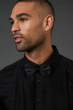 Chemise de Ville Noire à Plis Devant Coupe Ajustée Manches Longues