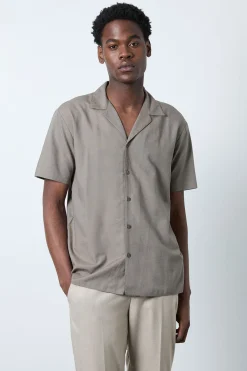 Chemise De Villégiature Kaki À Manches Courtes En Mélange De Lin