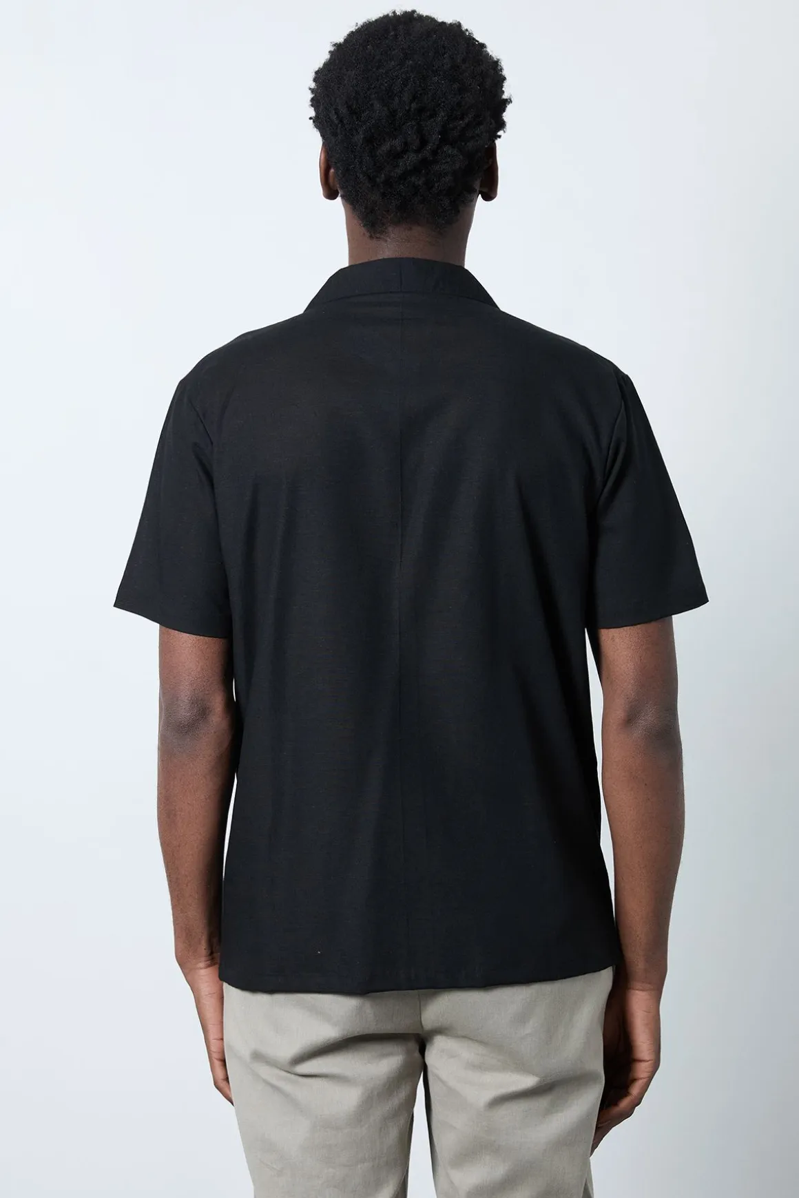 Chemise De Villégiature À Manches Courtes En Mélange De Lin Noir