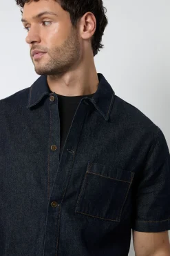 Chemise En Denim Brut Bleu Foncé À Manches Courtes