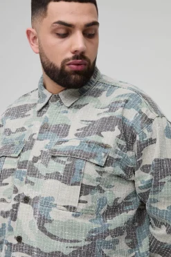 Chemise en denim cargo camouflage texturée pour grande taille