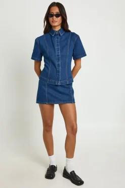 Chemise En Denim Cintrée À Patte De Boutonnage Dissimulée