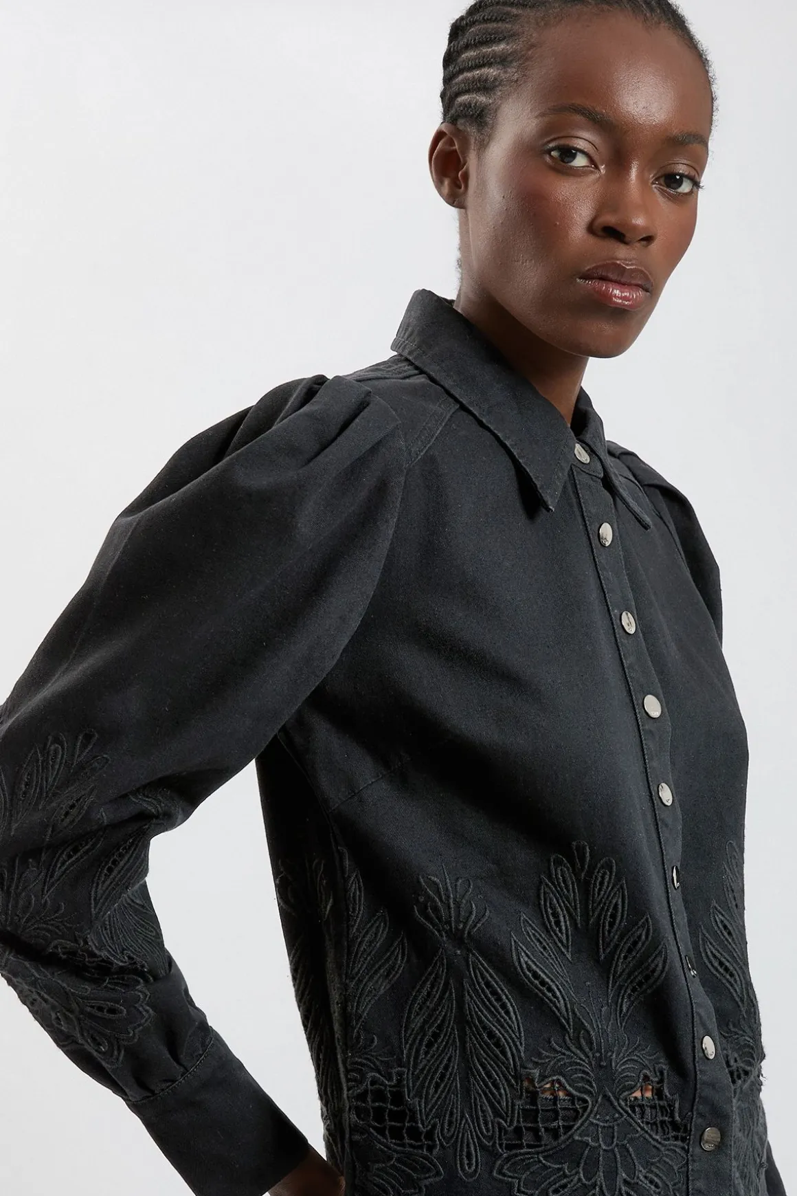 Chemise En Denim À Col Avec Découpes