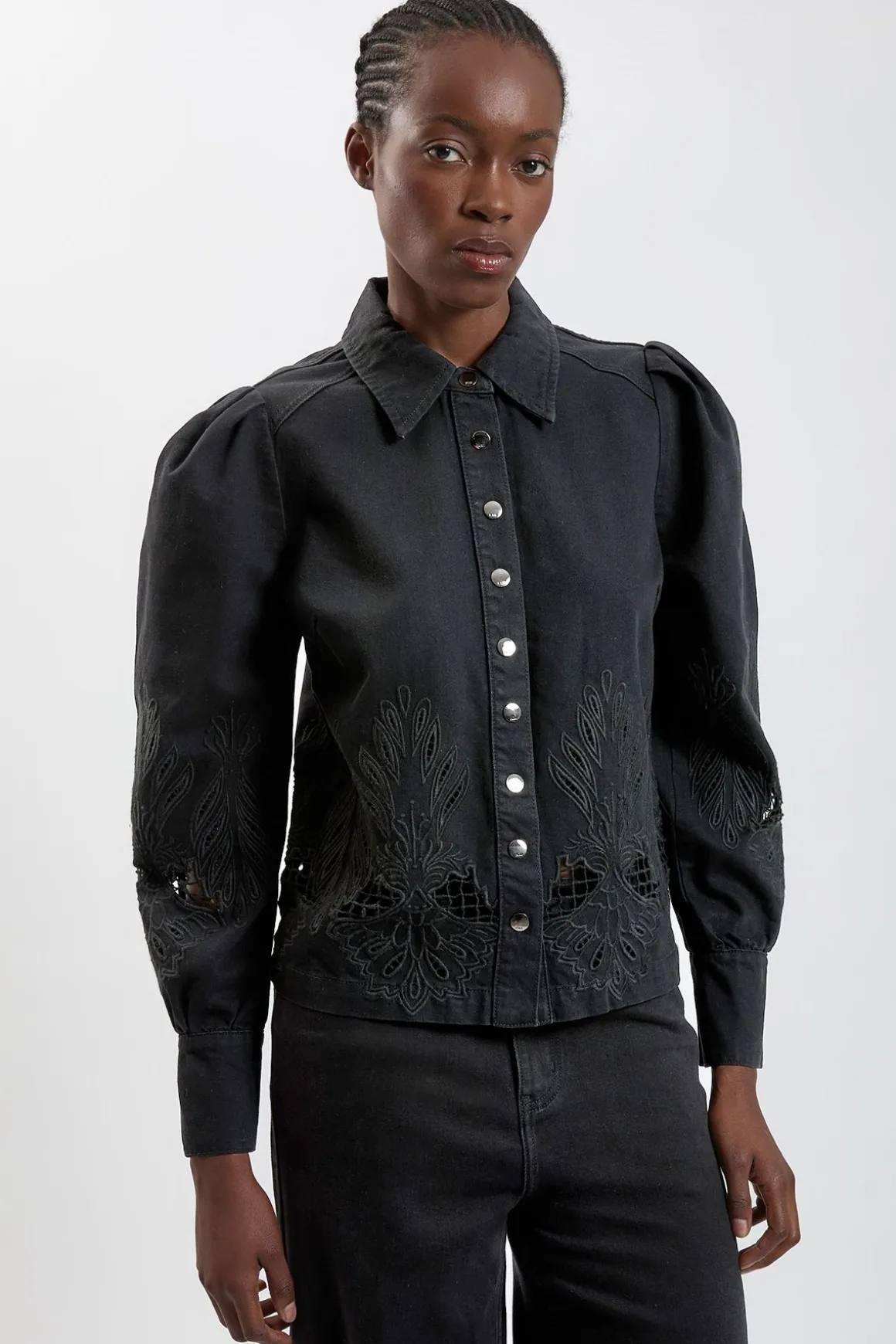 Chemise En Denim À Col Avec Découpes