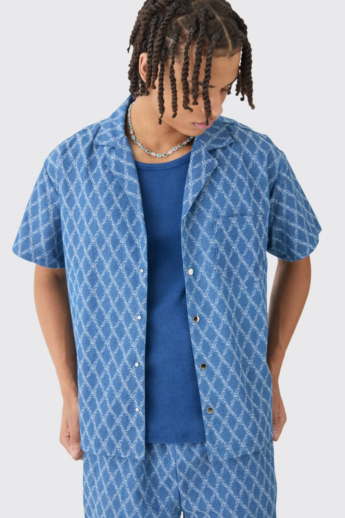 Chemise en denim à coupe boxy et à tissu intéressant