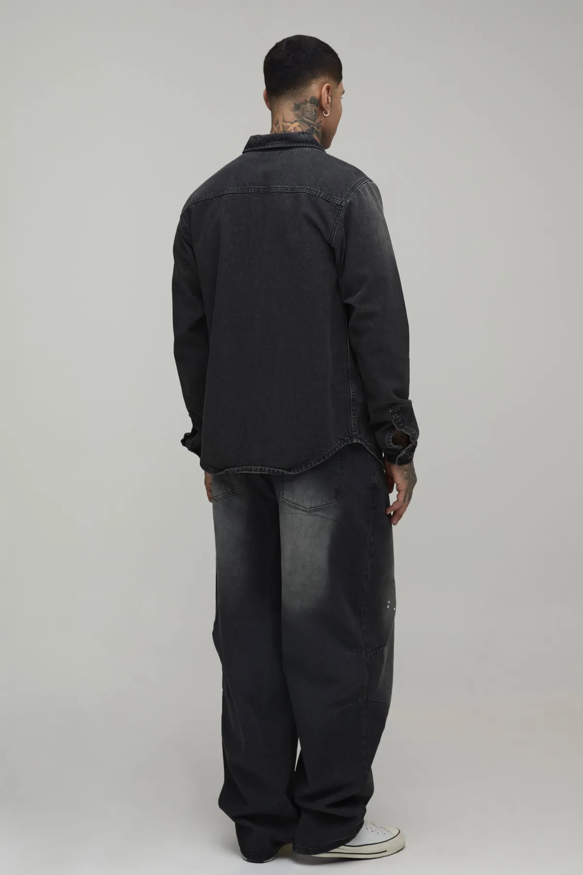 boohooMAN Chemise En Denim Délavé À Éclaboussures De Peinture Coupe Droite Régulière Haute<Homme Denim|Tout Afficher
