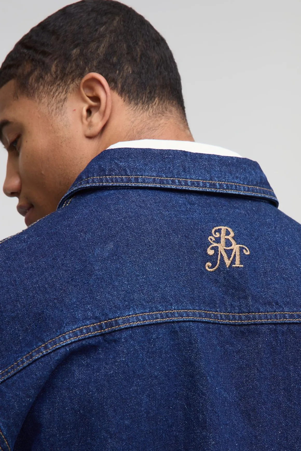Chemise en denim indigo à manches longues, coupe boxy
