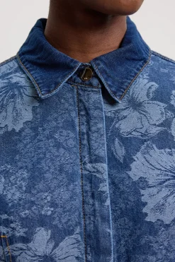 Chemise En Denim Jacquard Avec Col Et Poignets Contrastés