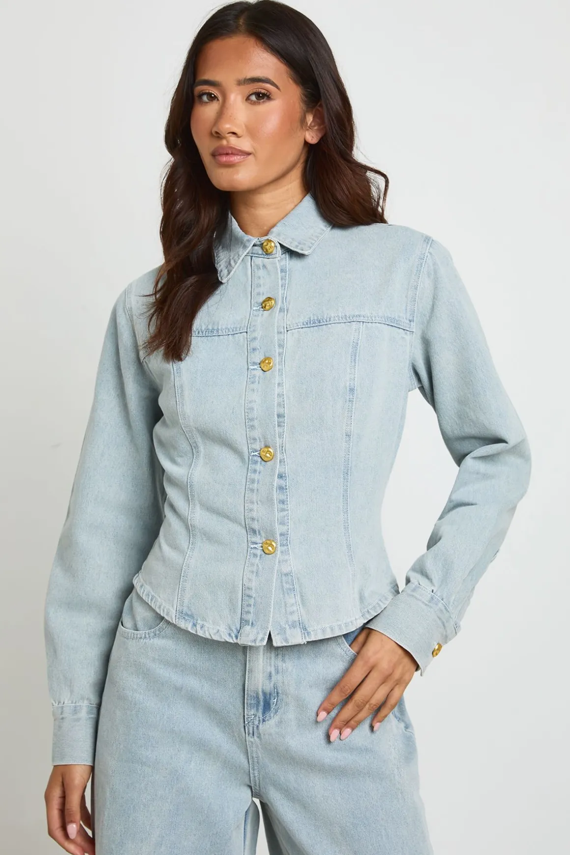 Chemise En Jean À Boutons Dorés