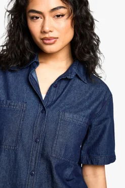 boohoo Chemise en jean chambray à manches courtes<Femme Denim|Tops D’Automne
