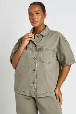 Chemise En Jean Délavé À Manches Courtes Grande Taille