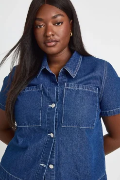 boohoo Chemise En Jean Grande Taille À Poches Boutonnée Sur Le Devant<Femme Denim|Denim