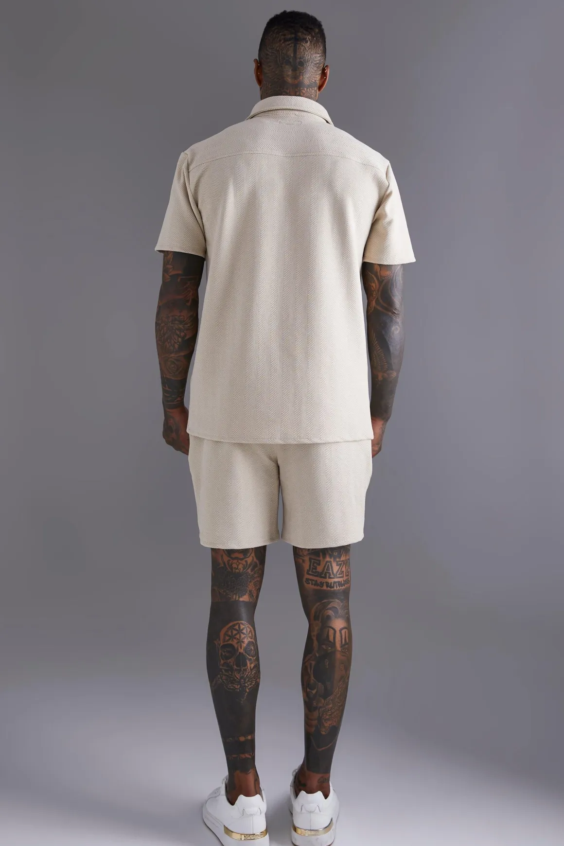 Chemise en jersey à chevrons et ensemble short à manches courtes