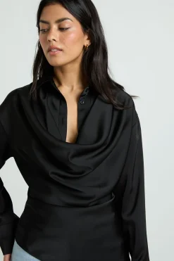 Chemise En Satin À Col Bénitier