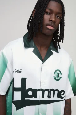 boohooMAN Chemise En Satin À Manches Courtes Coupe Oversize Avec Imprimé Sportif Homme<Homme Chemises
