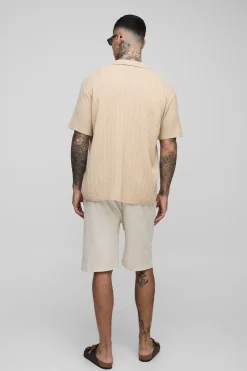 boohooMAN Chemise en tricot câble Revere ample, carrée, à manches courtes<Homme Polos|Tout Afficher