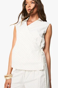 boohoo Chemise enveloppante à col rayé<Femme Tops