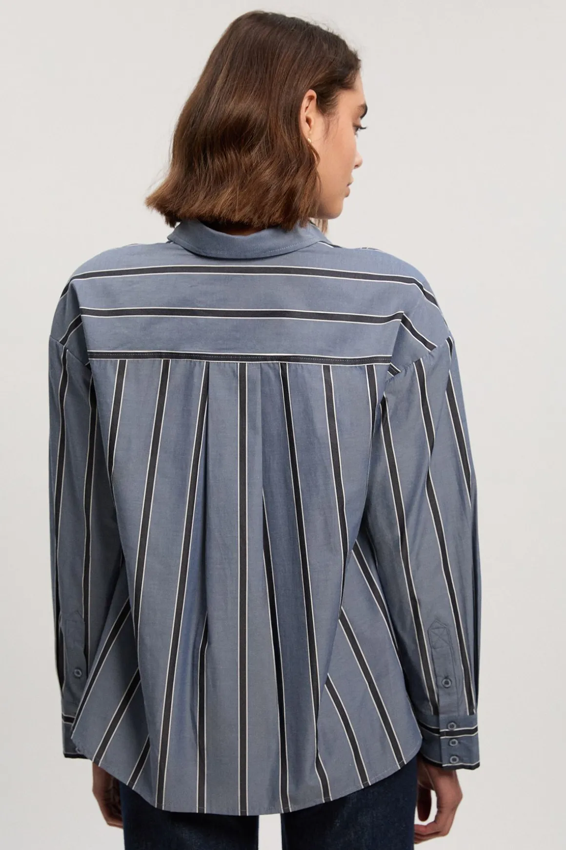 Chemise Essentielle Rayée en Coton Coupe Oversize Ajustée