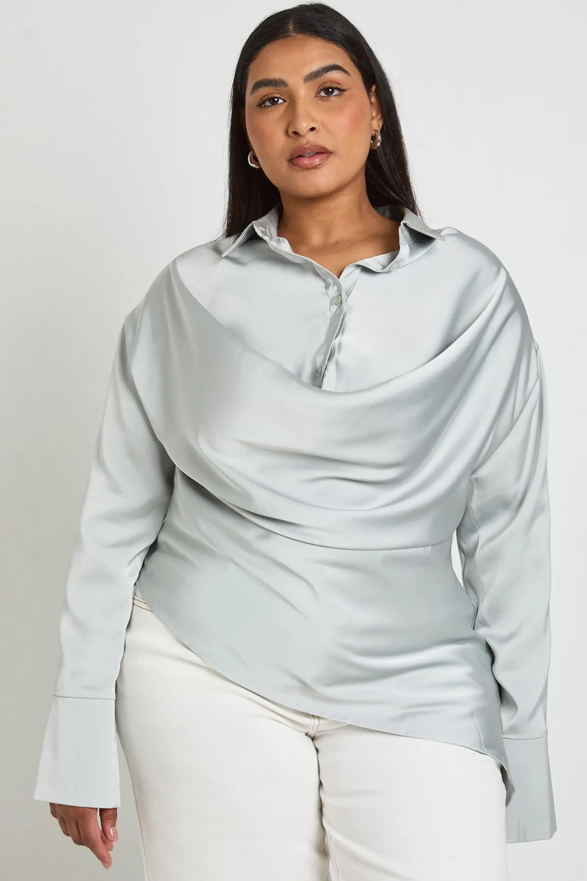 boohoo Chemise Grande Taille Col Bénitier En Satin<Femme Satin Et Dentelle|Tops