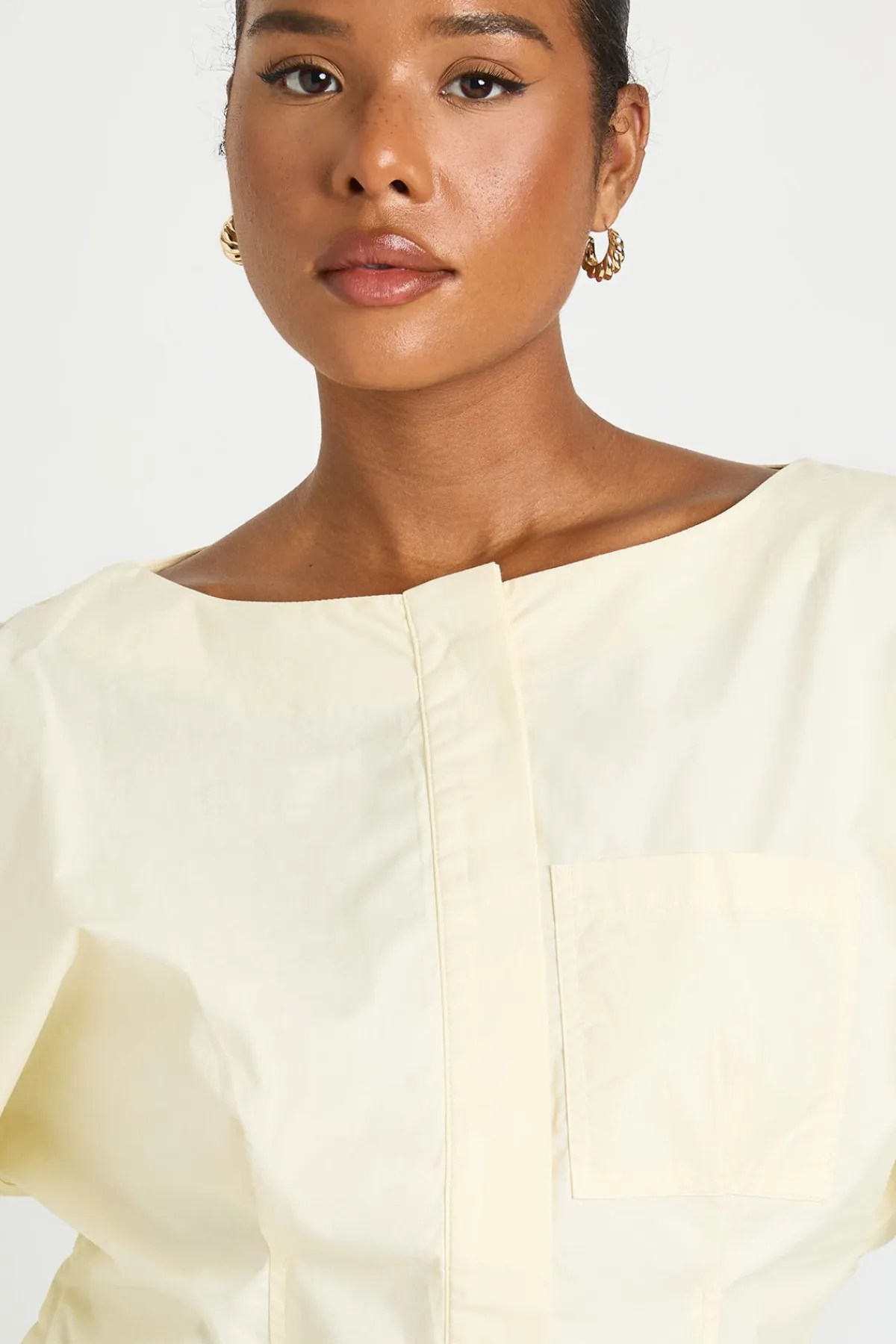 boohoo Chemise Grande Taille À Encolure Asymétrique Et Manches Ballon<Femme Tops
