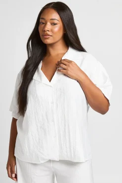 boohoo Chemise Grande Taille À Manches Courtes Effet Lin<Femme Tons Neutres|Tenues De Plage