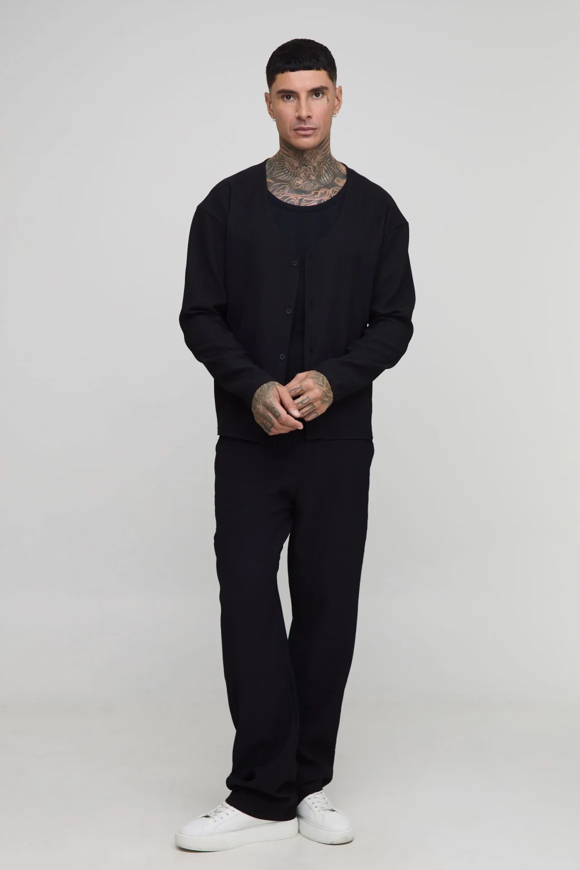 Chemise longue à plis, surdimensionnée, à coupe carrée et sans col