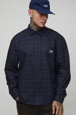 Chemise longue surdimensionnée à la coupe carrée, brossée, à carreaux et brodée