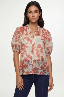 Chemise À Manches Courtes Avec Détails En Dentelle Et Organza Fleuri