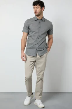 Chemise À Manches Courtes Blanche À Motif Géométrique