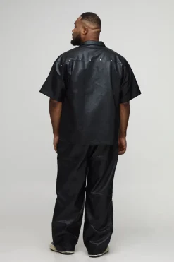 Chemise à manches courtes oversize cloutée, style cuir
