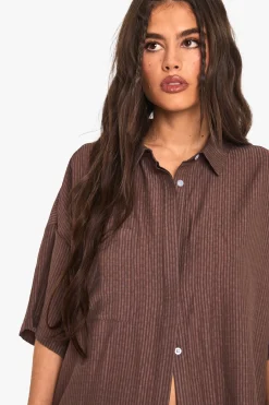 boohoo Chemise à manches courtes rayée texturée<Femme Looks Chocolat|Tops