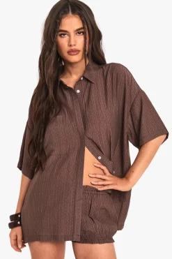boohoo Chemise à manches courtes rayée texturée<Femme Looks Chocolat|Tops