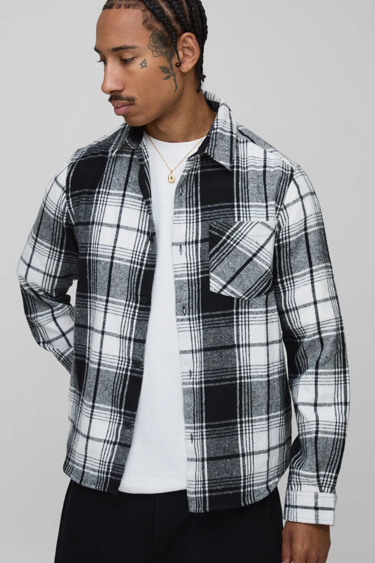 boohooMAN Chemise à manches longues en flanelle à carreaux, coupe régulière<Homme Chemises