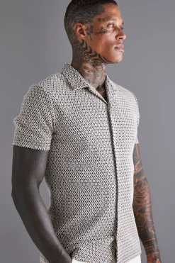 boohooMAN Chemise Mini Géo Ajustée à Manches Courtes<Homme Chemises