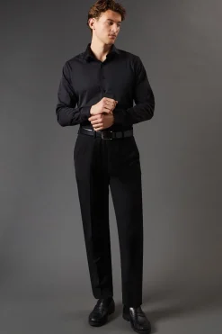 Chemise Noire Coupe Ajustée Manches Longues Facile à Repasser