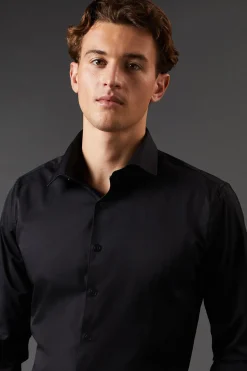 Chemise Noire Coupe Ajustée Manches Longues Facile à Repasser