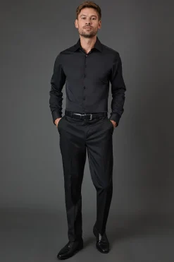 Chemise Noire Coupe Ajustée Manches Longues Repassage Facile