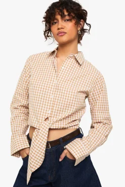 Chemise à nouer à l'avant en gingham