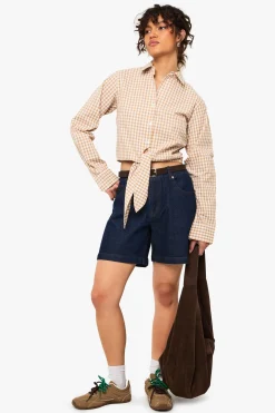 Chemise à nouer à l'avant en gingham