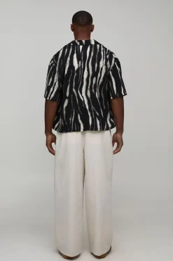 boohooMAN Chemise Oversize Boxy à Imprimé Animal Déformé<Homme Chemises