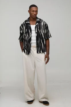 boohooMAN Chemise Oversize Boxy à Imprimé Animal Déformé<Homme Chemises
