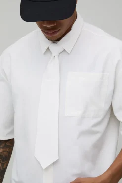 boohooMAN Chemise Oversize Boxy à Manches Courtes et Cravate<Homme Chemises