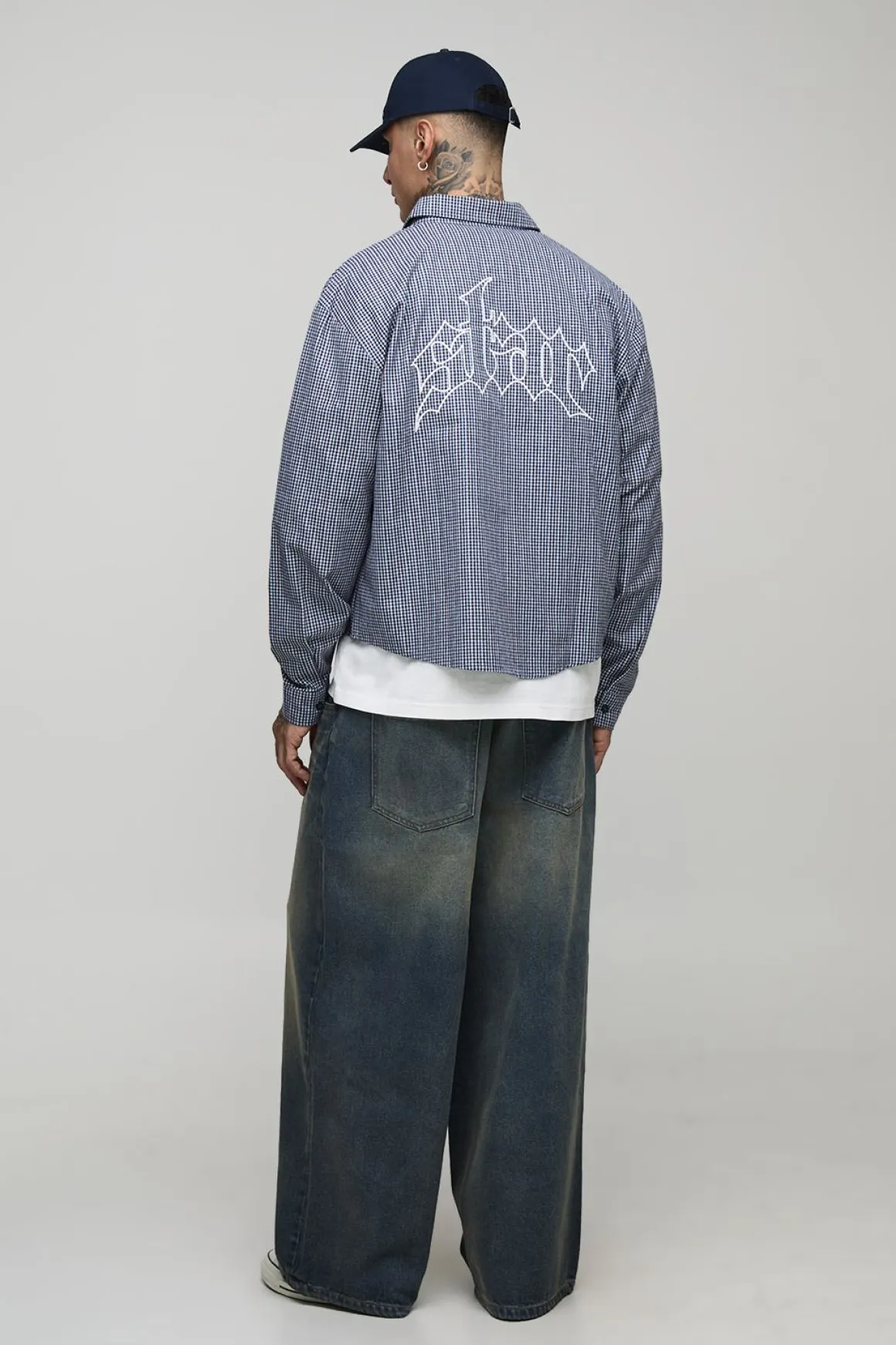 Chemise oversize à coupe boxy, brodée avec des micro-carreaux