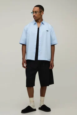 boohooMAN Chemise Oversize À Manches Courtes Avec Broderie Au Dos<Homme Chemises Grande Taille|Chemises